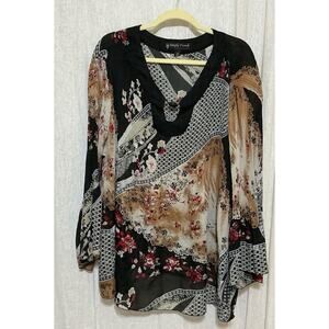 Simply French Woman’s 2X Multi Color Geometric Blouse Bell Sleeves Size 2X